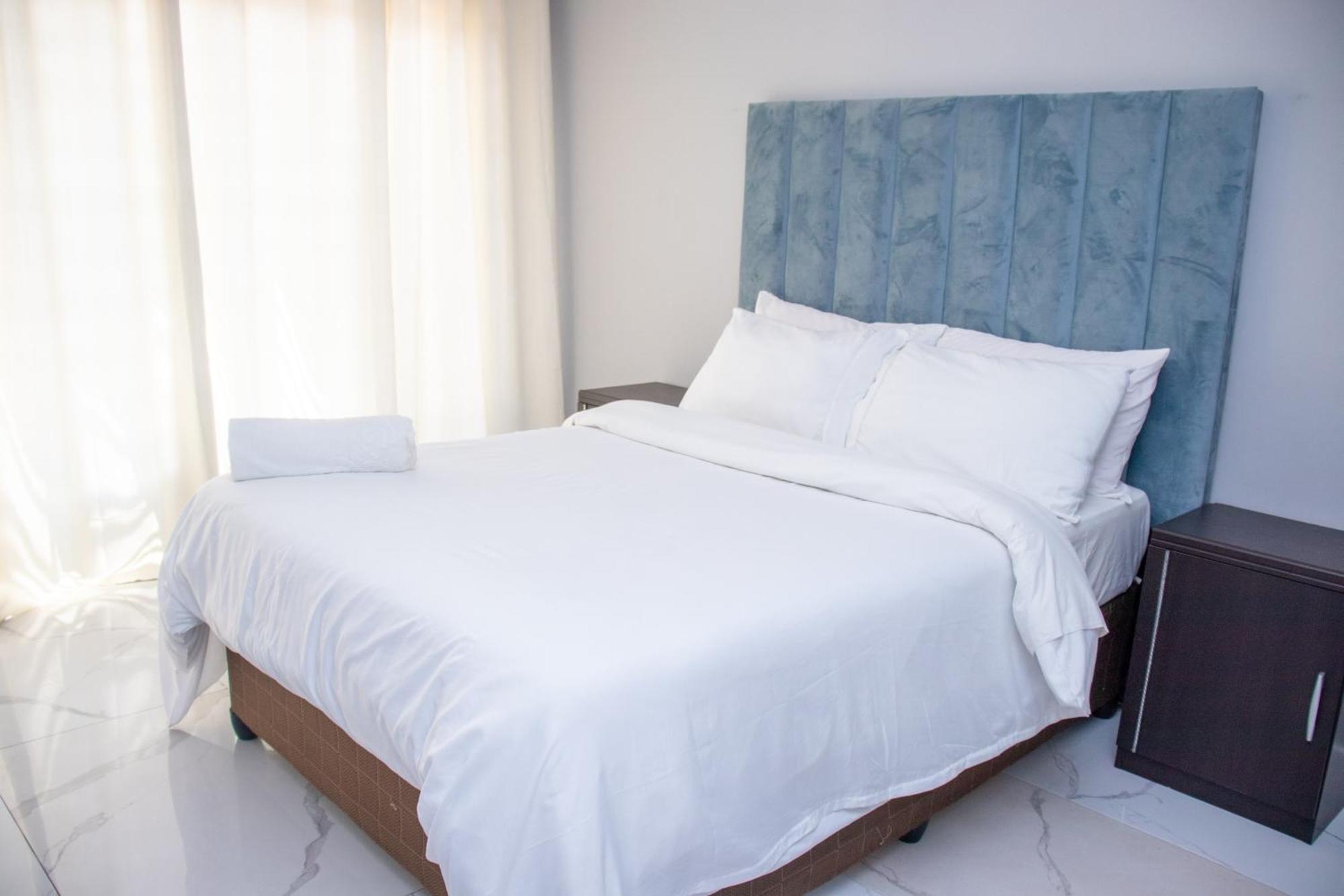 Lowin Suites-One-Bed Apartments 卢萨卡 外观 照片